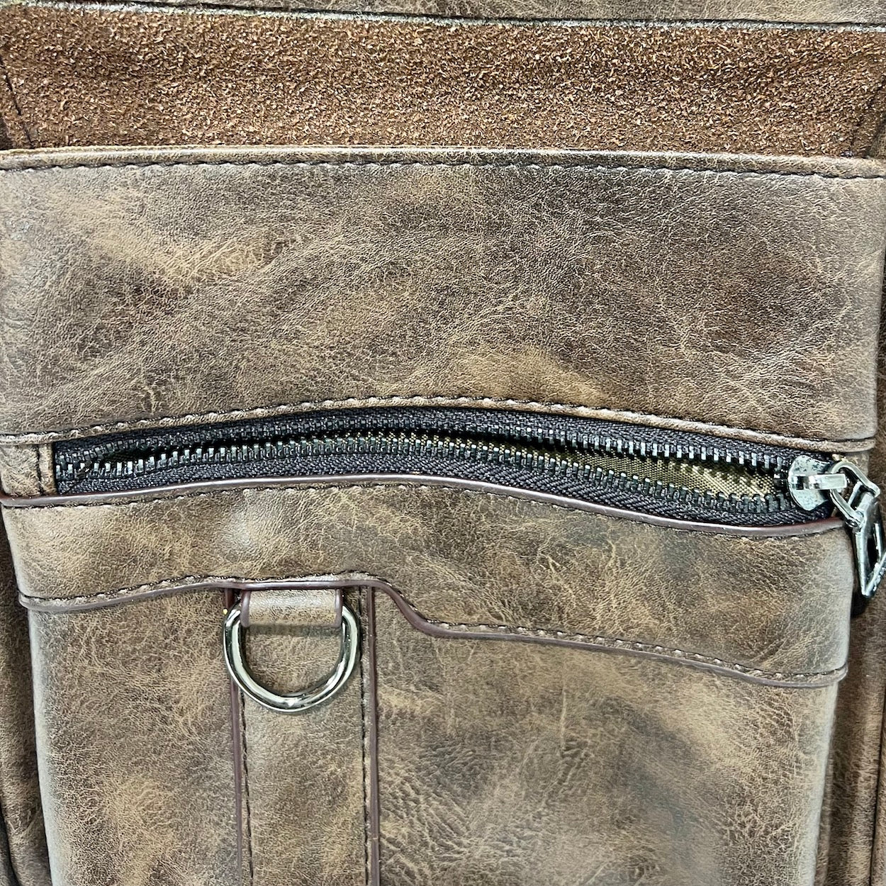 Crossbody Sling Slim Leather Used Excellent