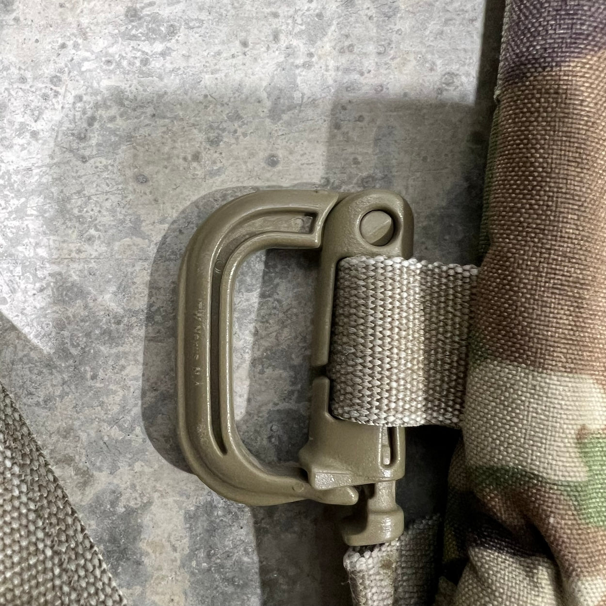 US Military MOLLE II Hydration Carrier - Multicam Pattern