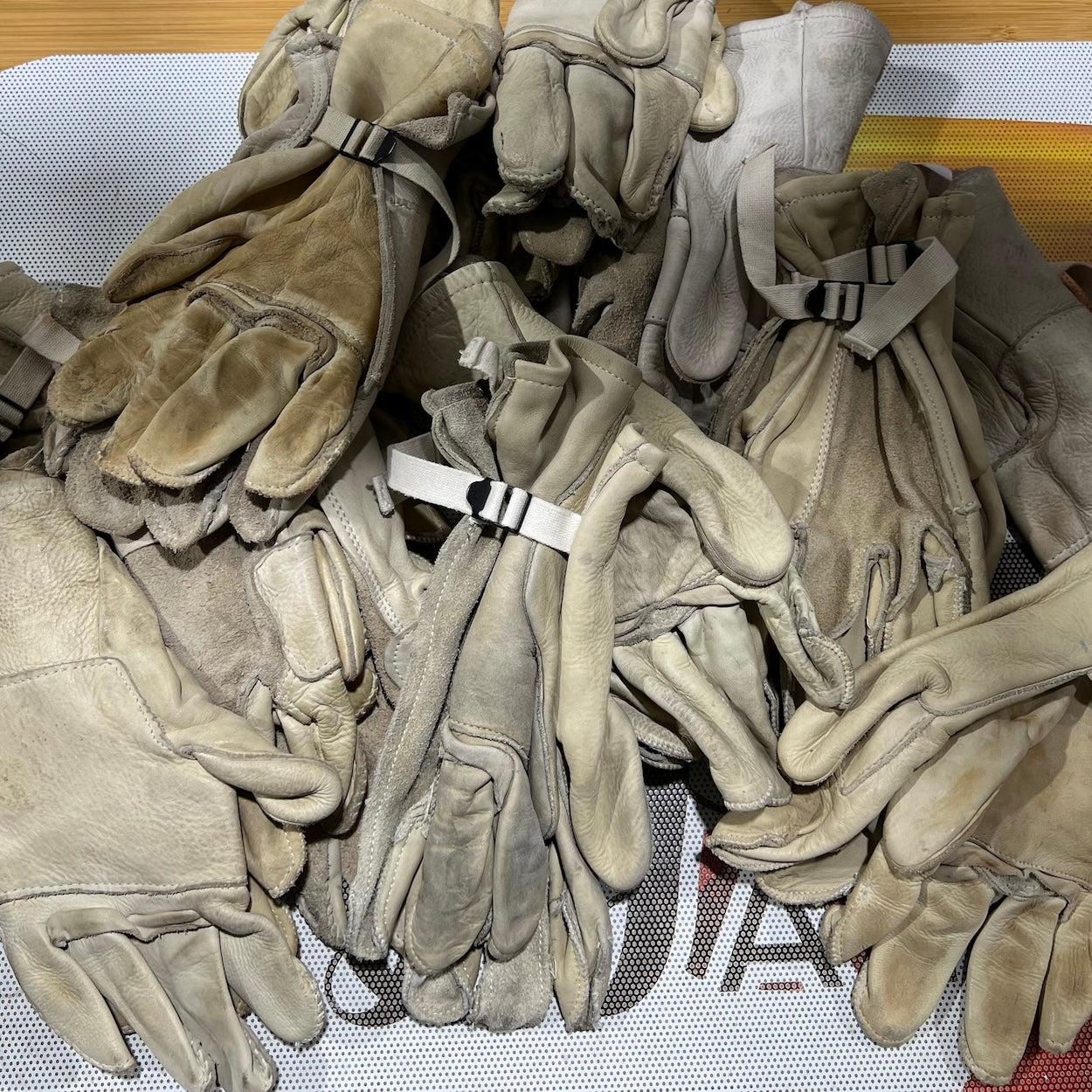 USGI Military Cattlehide Leather Heavy Duty Work Gloves Size 5