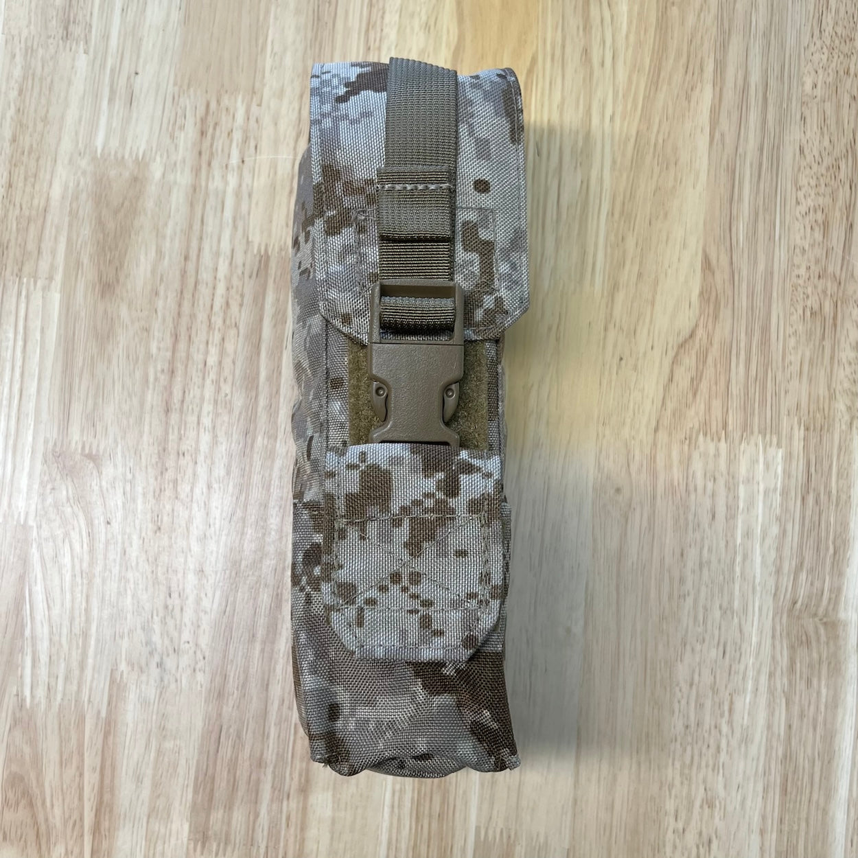 IZLID Tactical Tailor 10" Padded Laser Pouch - Military Digital Camo