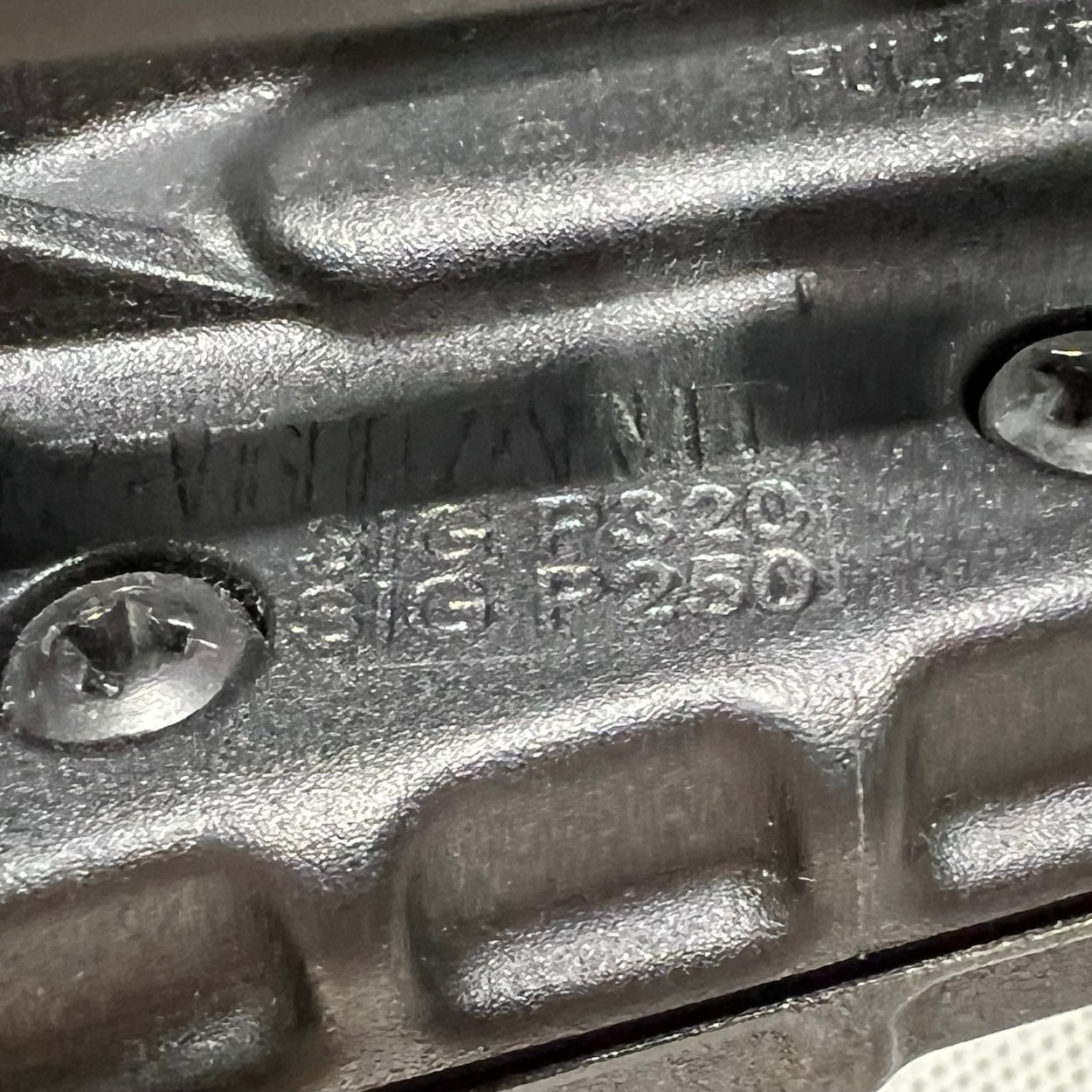 Safariland AMTH Tactical Thigh Holster - SIG P320 Left Hand Quick Release (FDE)