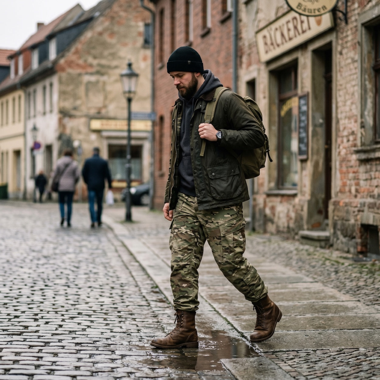Military & Athletic Pants, Shorts & Bottoms