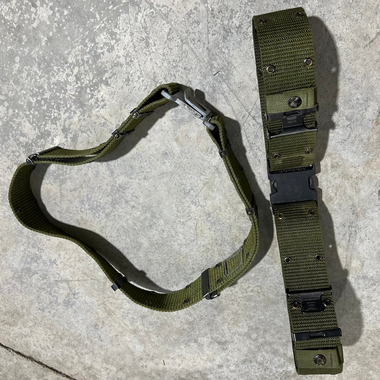 Authentic US Military Pistol Belt - Quick Release Buckle - Large (32-48")