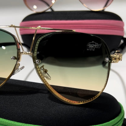 Safari Shades Unisex Grand Aviator Sunglasses With Gradient Lenses