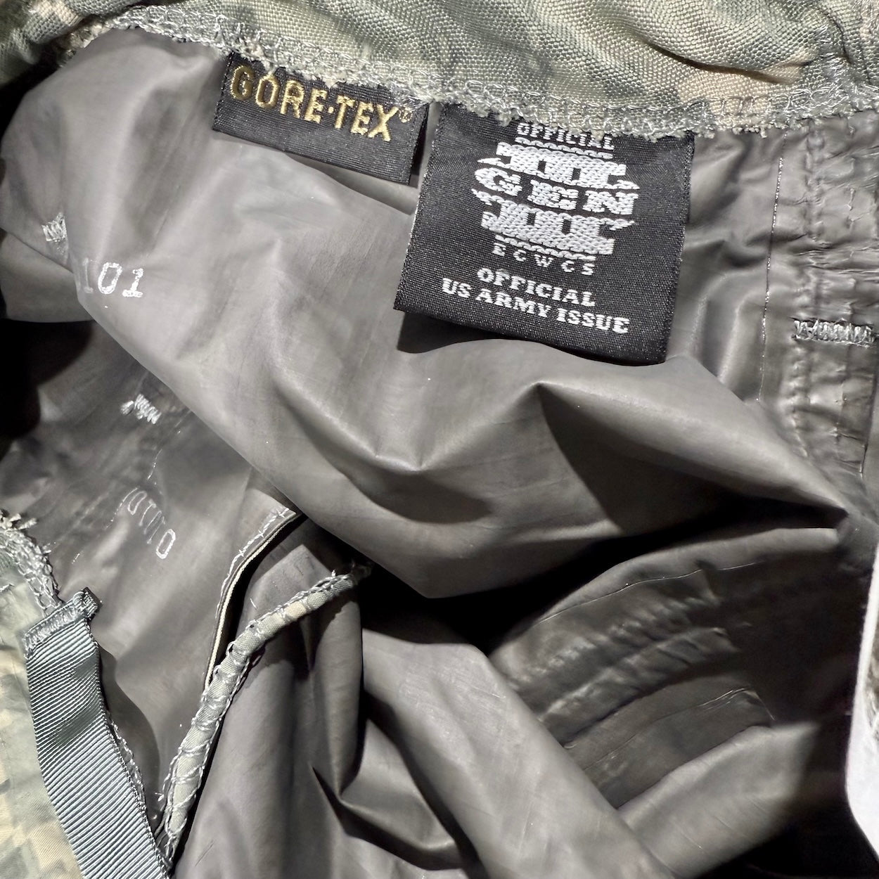 US Military ECWCS Gen III Level 6 Extreme Cold/Wet Weather Trousers Medium