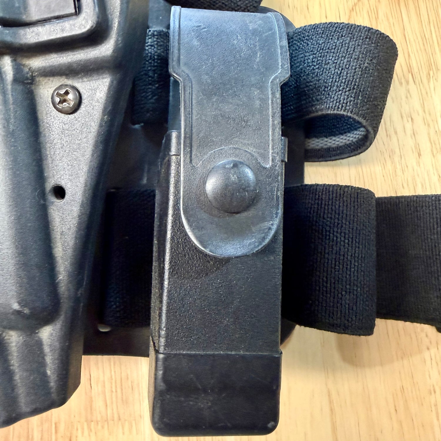 Blackhawk SERPA L3 Drop Leg Holster Beretta 92/96 LH + 2 Ammo Pouches