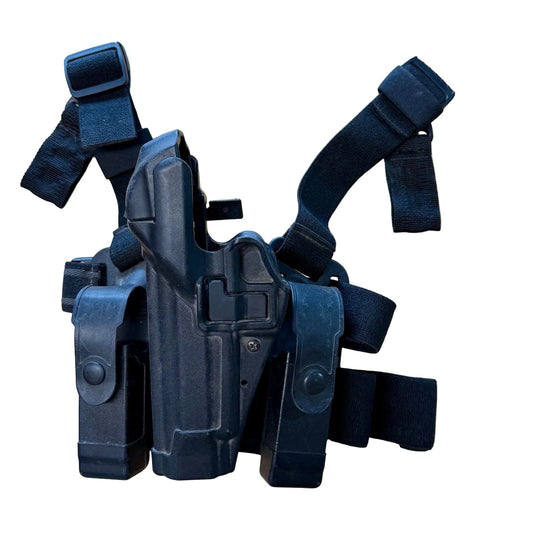 Blackhawk SERPA L3 Drop Leg Holster Beretta 92/96 LH + 2 Ammo Pouches