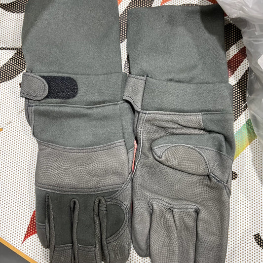 US ARMY Combat/Flyers Gloves - Type II In Sage Green Leather and Knit