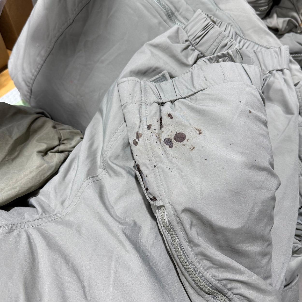 US Army Pants Generation III Extreme Cold Weather Level 7 PrimaLoft Damaged