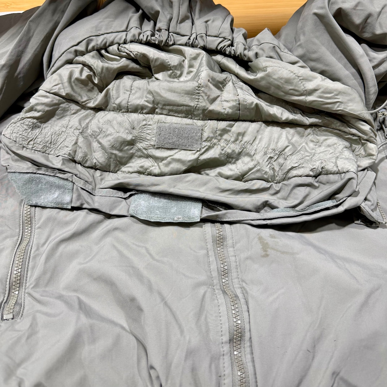 US Army Gen III Level 7 Extreme Cold Weather Parka - USGI Medium Regular