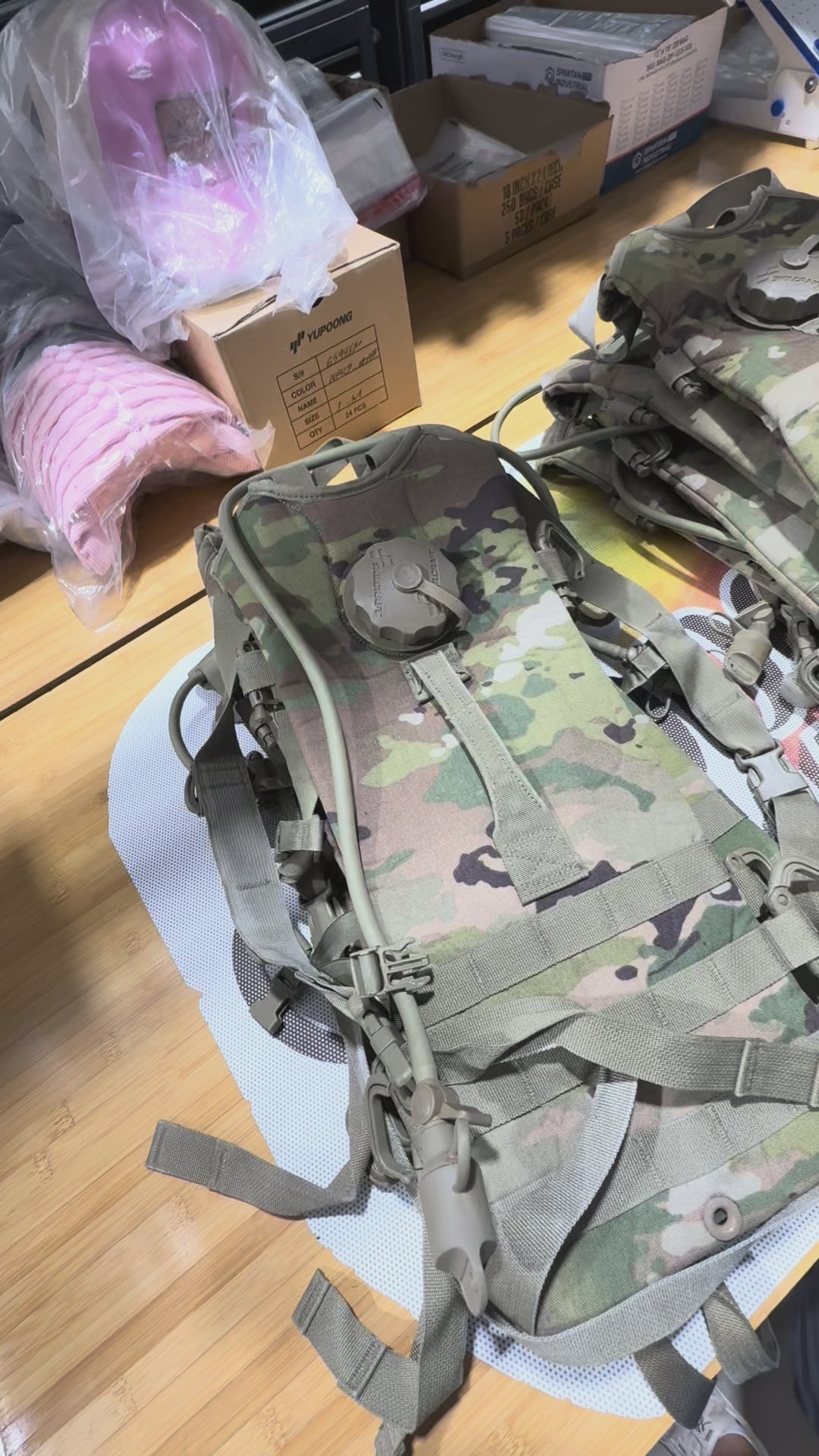 US Military MOLLE II Hydration Carrier - Multicam Pattern