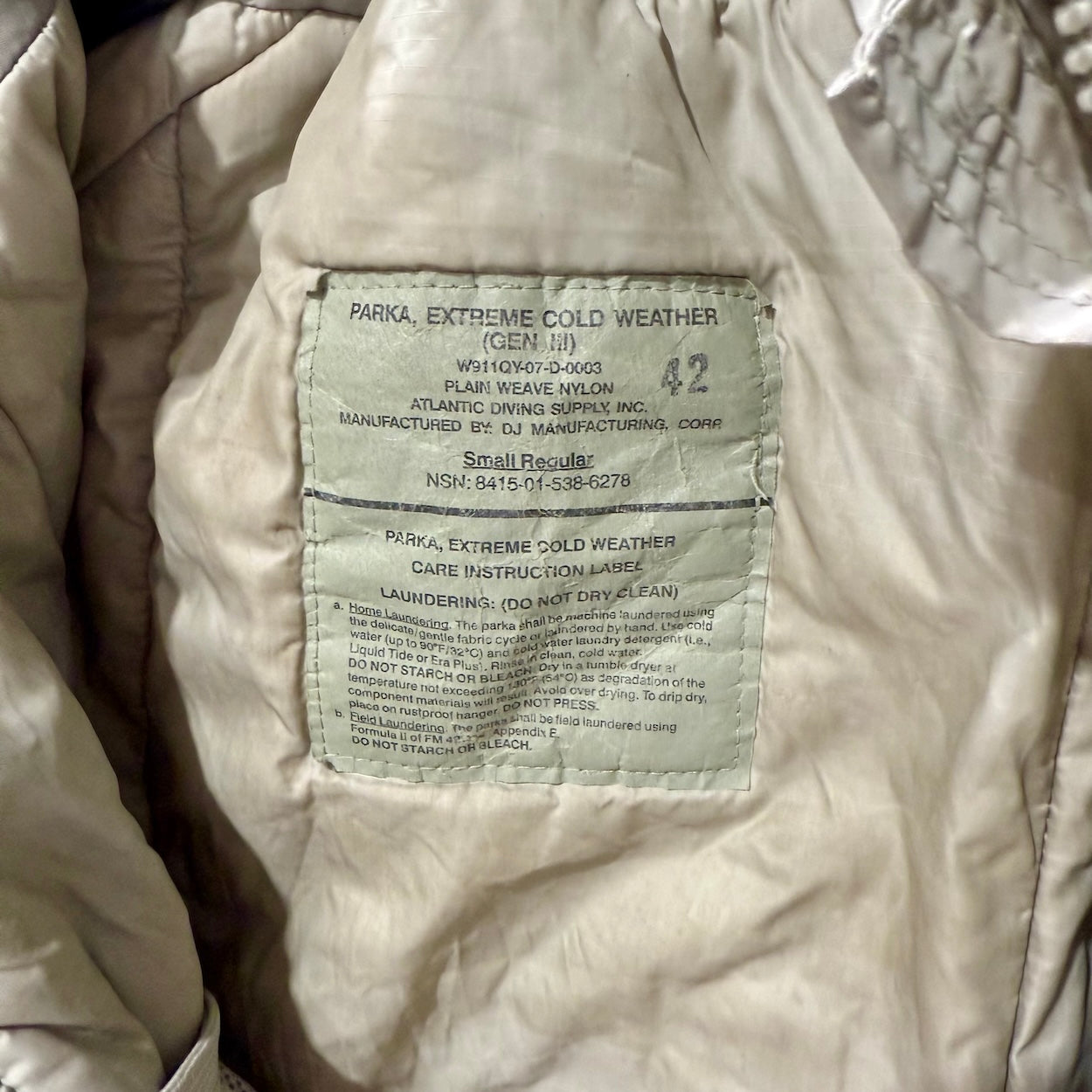 US Army Gen III Level 7 Extreme Cold Weather Parka - Small Regular (USGI)