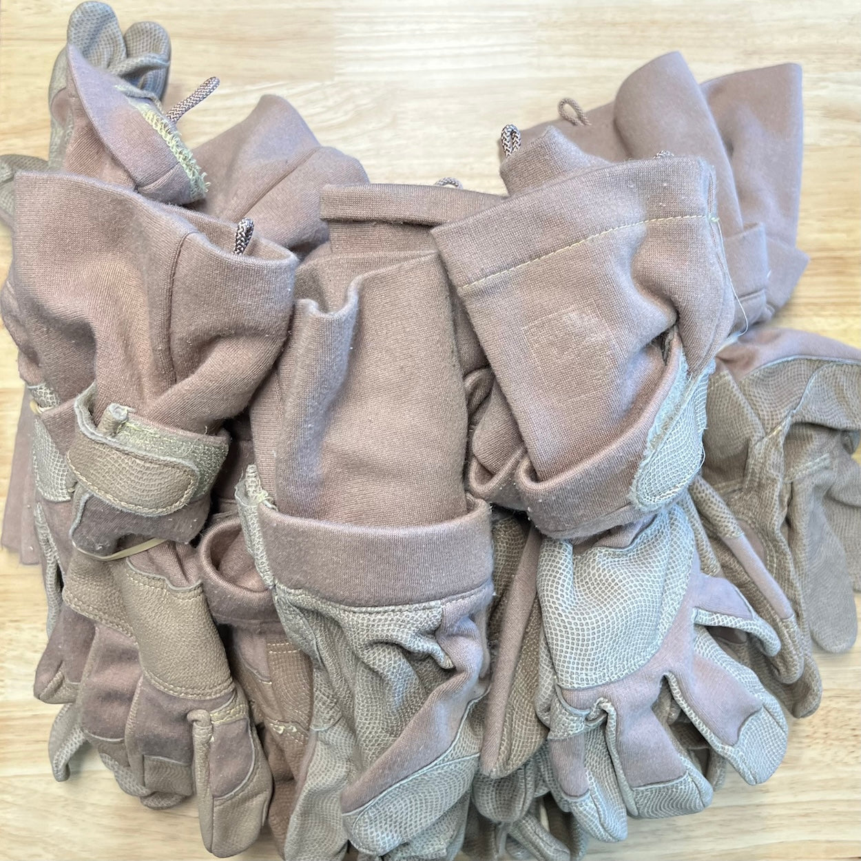 U.S. Military Ansel Hawkeye FROG Combat Gloves - Medium Size